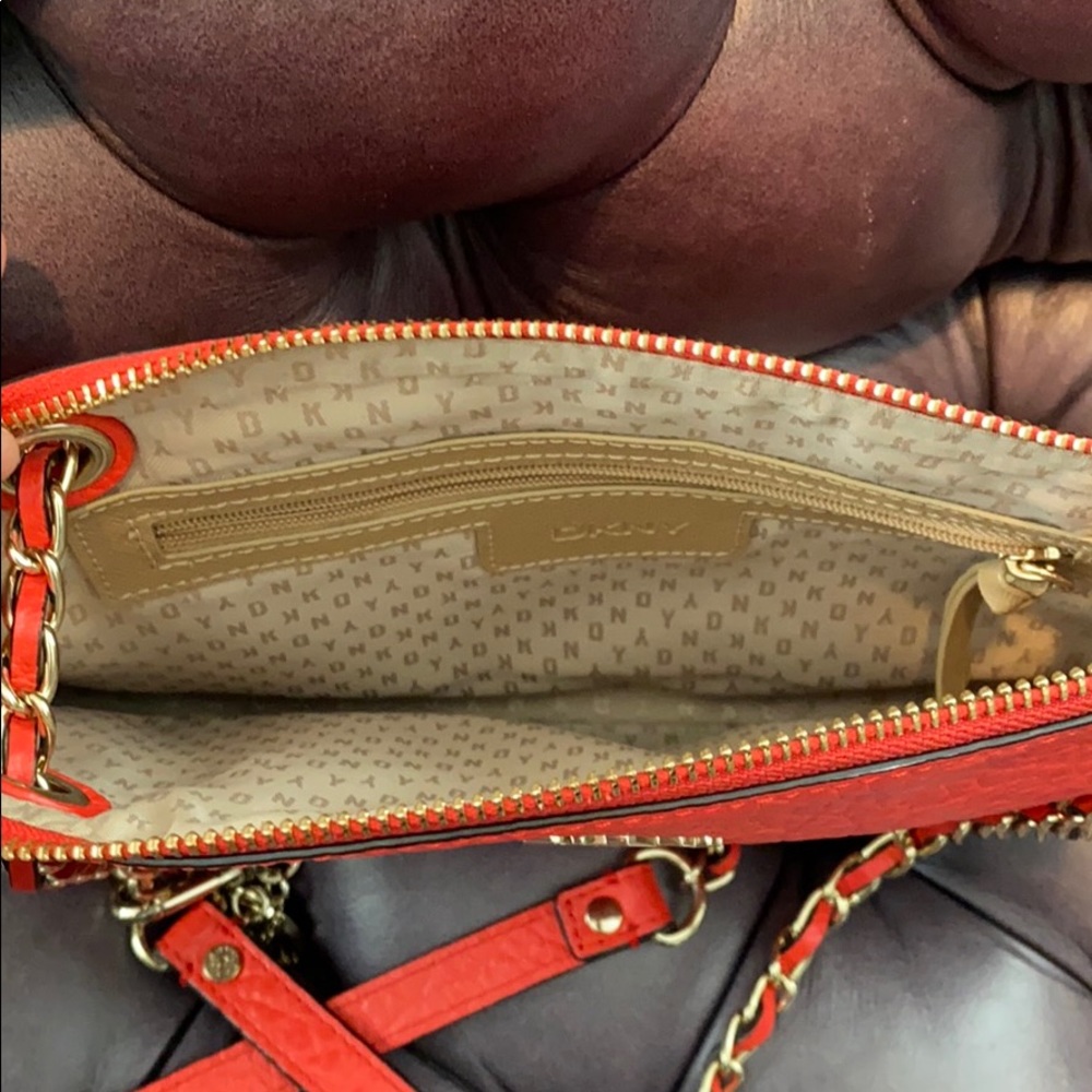 Coral DKNY cross body Bag - Picture 2 of 3